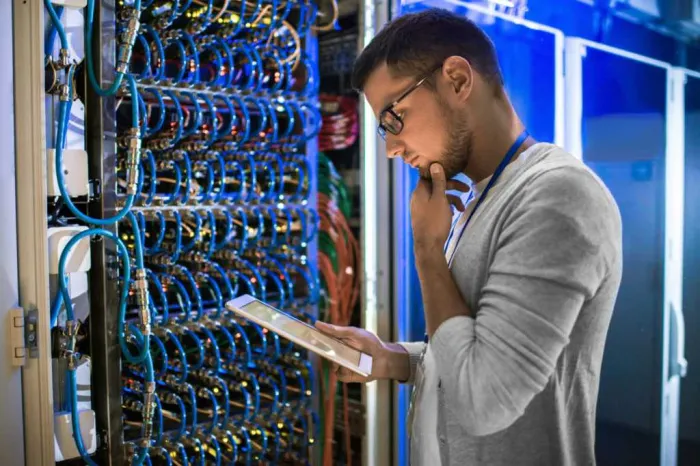 Типовые задачи системного администратора в IT-аутсорсинге — обзор ключевых функций